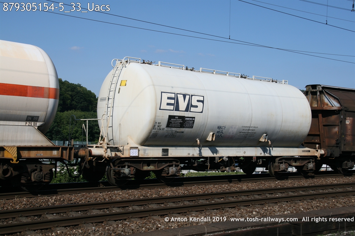 879305154-5_33_Uacs.JPG
